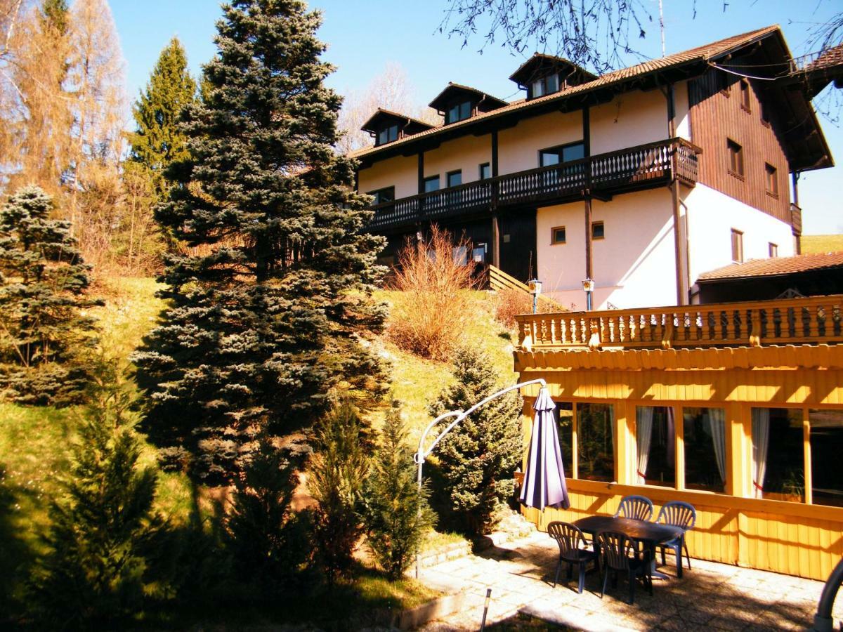 Ferien Vom Ich, Bayerischer Wald, Hotel & Restaurant ノイキルヒェン エクステリア 写真